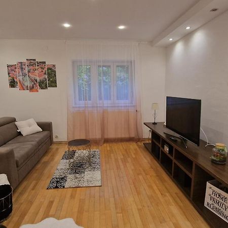 Apartman Roses Zagrzeb Zewnętrze zdjęcie